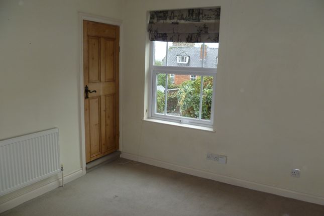 Terraced house to rent in Highfield Road, Bromsgrove