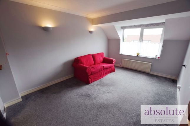 Flat for sale in Homebrook House, Cardington Road, Bedford