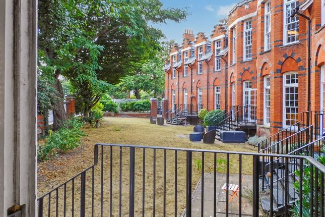 8, Victory Road, London photo 4