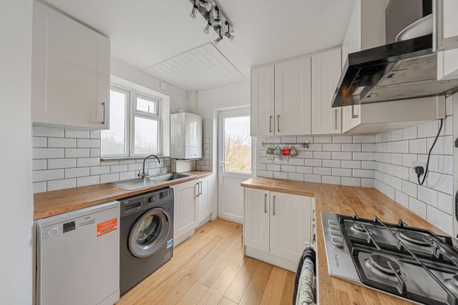 35, Ingleboro Drive, Purley photo 3