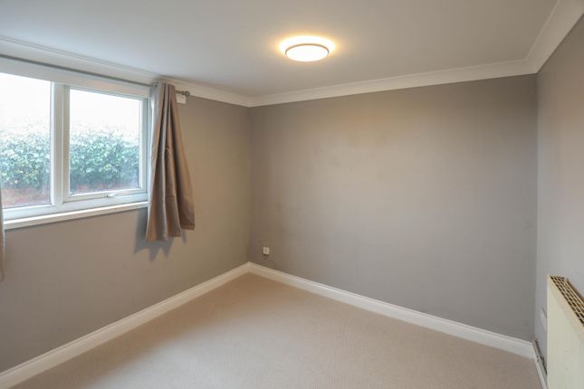 1-bed flat on Flat 1, 50, Angel Lane, Wellingborough, £775/mo