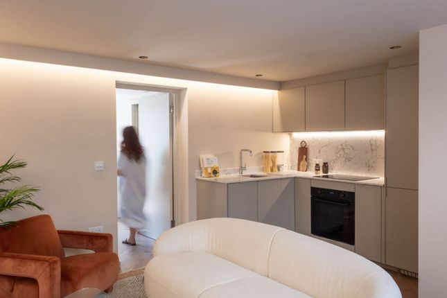 Flat A, 149, St Pancras Way, London photo 4