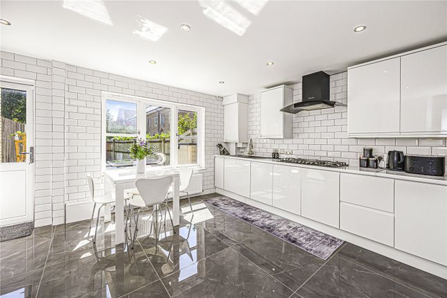 53, Simmons Drive, Essex photo 3