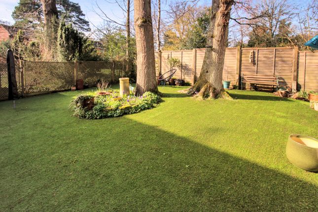 18, Kent Road, Bordon photo 2