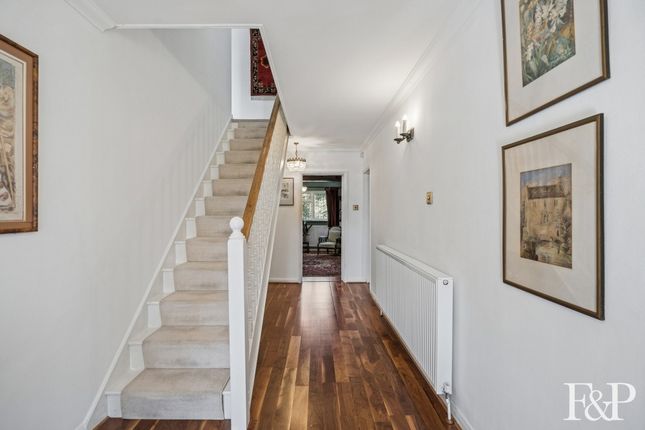 Chalfont House, 11 Ridgemount End, Gerrards Cross photo 4