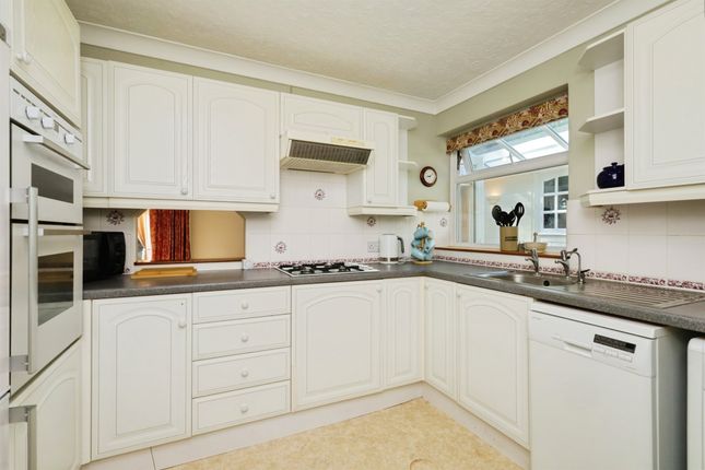103, Burton Road, Eastbourne photo 4