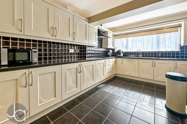 9, Patten Close, Colchester photo 3