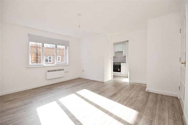 33, Evelyn Place, Essex photo 2