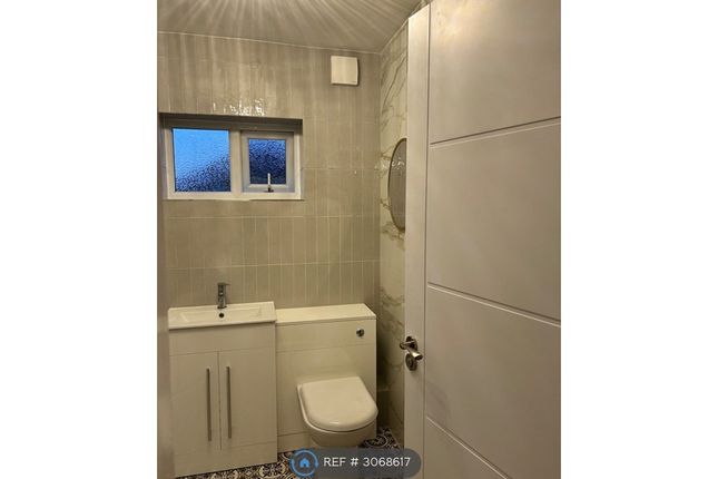 Willow Lawn, Arran Court, Cheadle Hulme, Cheadle photo 3