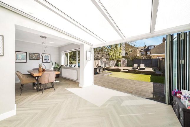 19, Walton Road, Hertfordshire photo 4