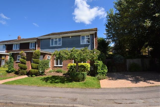 Thumbnail Detached house for sale in Stable Lane, Seer Green, Beaconsfield