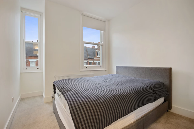 2 41, Gladsmuir Road, London photo 5