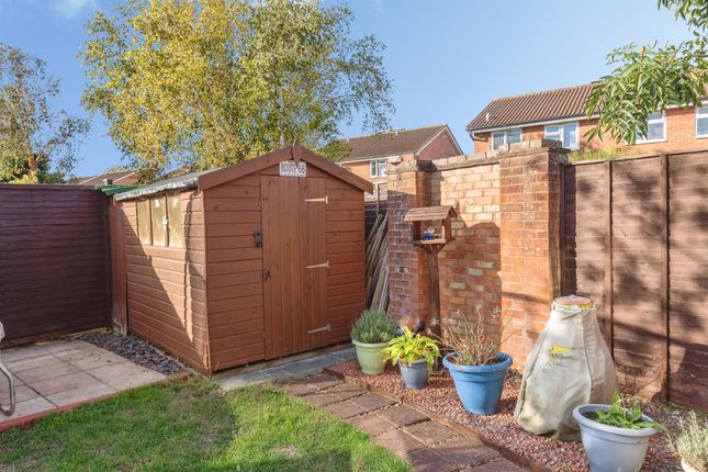 Lynor Close, Taunton photo 3