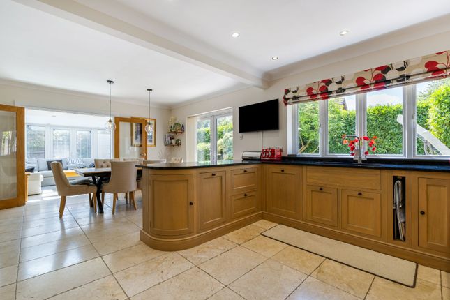 Pantiles, 4, Applelands Close, Farnham photo 4