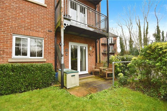 1, Chirk Place, Hampshire photo 2