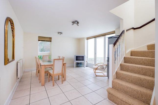 NW3 photo 4