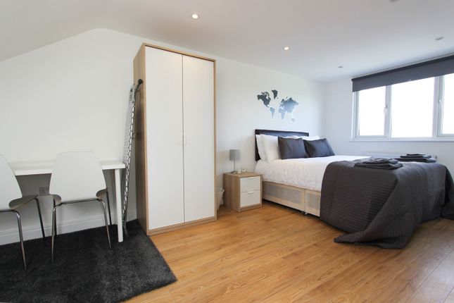 Thumbnail Room to rent in Burnley Road, London