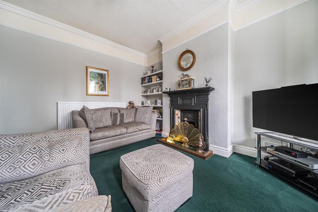 162, Foster Hill Road, Bedford photo 2