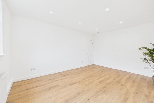 3, Viaduct Circle, Kilwinning photo 4