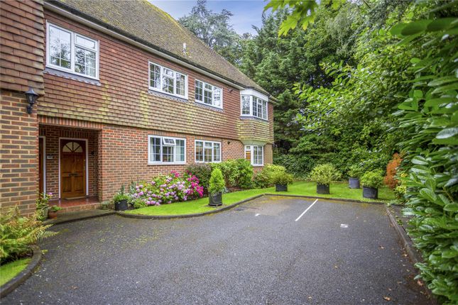 Flat for sale in Grove Road, Beaconsfield, Buckinghamshire