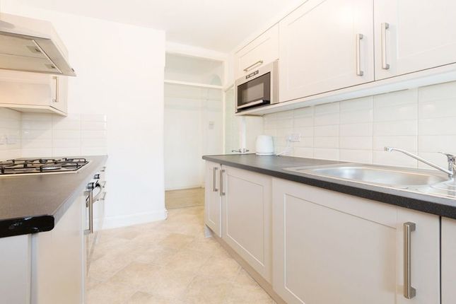 Thumbnail Flat to rent in Broadhurst Gardens, London