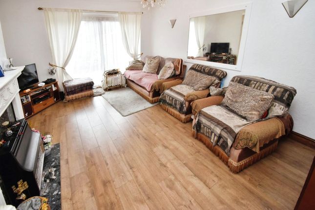 3, Pitton Close, Wigston photo 2