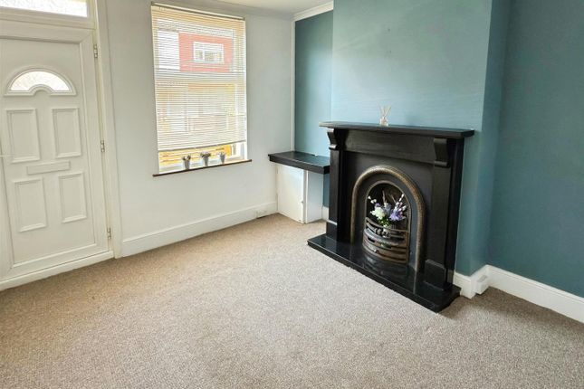 86, Cambridge Road, Lowestoft photo 2