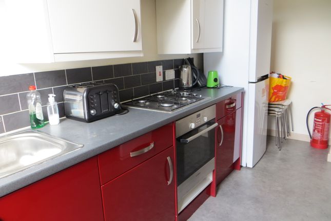 Thumbnail Flat to rent in Queen Street, Exeter