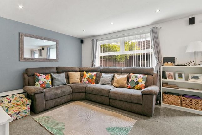 14d, Mossgiel Road, Glasgow photo 2