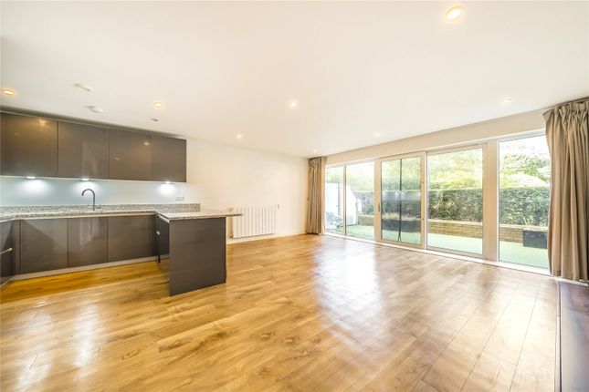 39 Johnson Court,, Meadowside, London photo 2