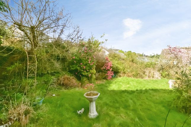 16, Wolfe Close, Cowbridge photo 3
