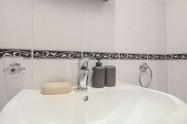 12 Hertford Street, London photo 4