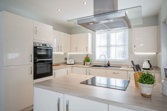 1 Renown Court, Long Hanborough photo 4