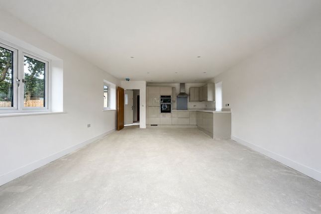 3, Apple Grove, Colchester photo 3