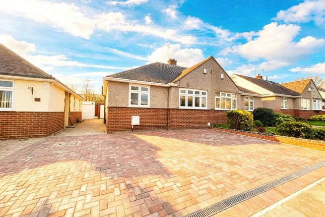 2-bed house on 11 Rossall Close, Hornchurch, £1,950/mo