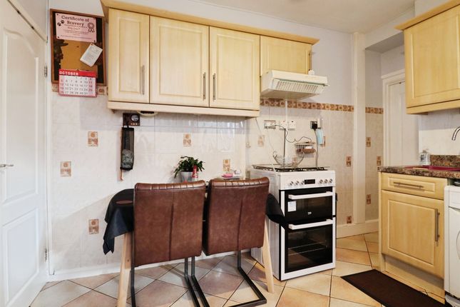47, Park Street, Bridgend photo 4