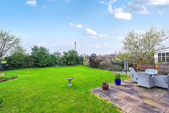6, Riverside Close, Surrey photo 3