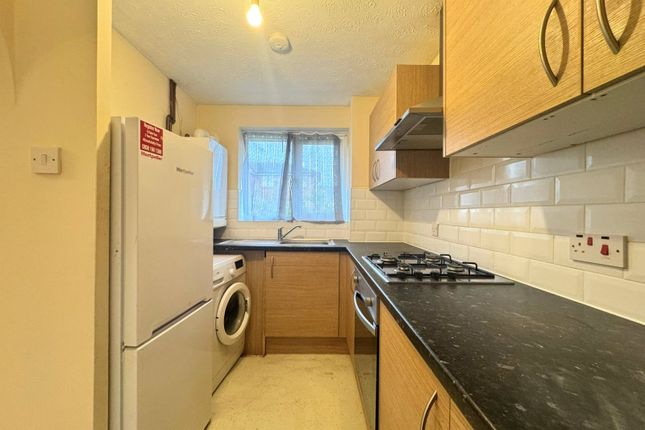 343, Express Drive, Goodmayes photo 4
