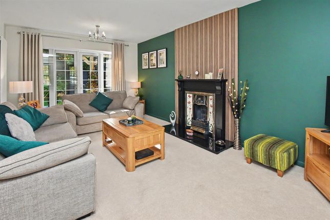 10, Kingsbrook, Corby photo 2
