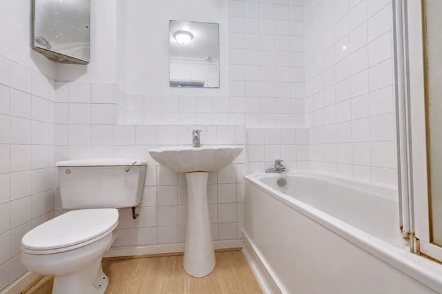 12 Springwater Mill,, Bassetsbury Lane, Buckinghamshire photo 3