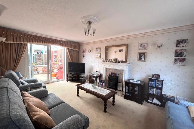 10, Carre Gardens, Weston-Super-Mare photo 2