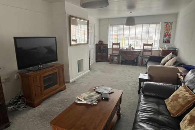 28 Warwick Place, Tewkesbury photo 4