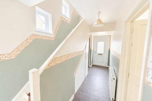 15, Younger Place, Beattock photo 3
