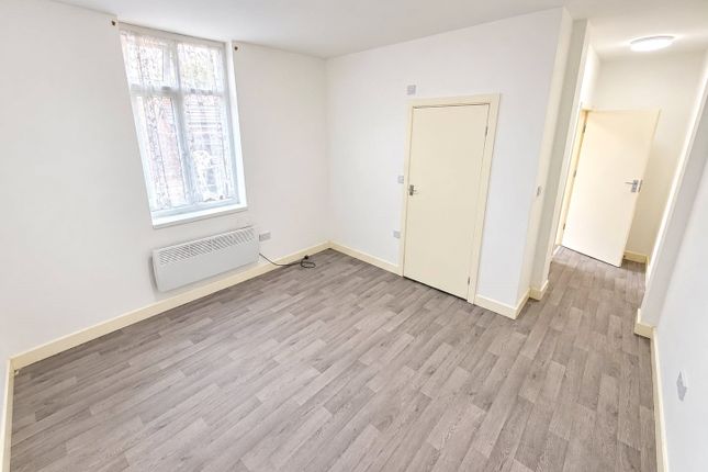Flat 6, 2, Merridale Lane, Wolverhampton photo 5