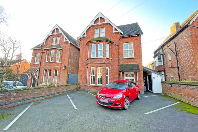 Thumbnail Flat for sale in Lansdowne Road, Bedford, Bedfordshire