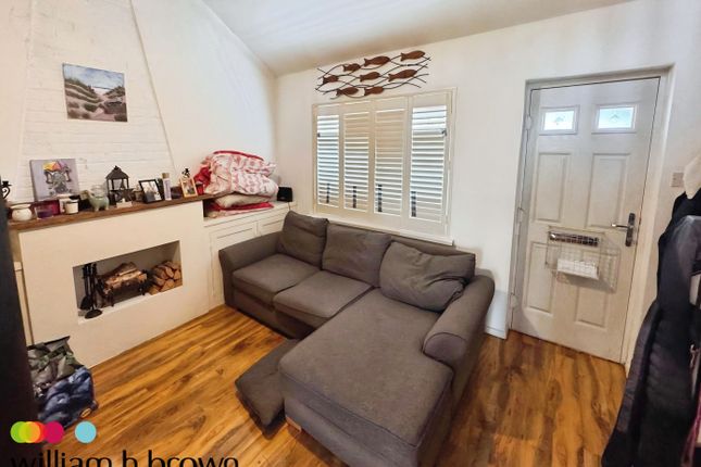 77, Peter Bruff Avenue, CLACTON-ON-SEA photo 2