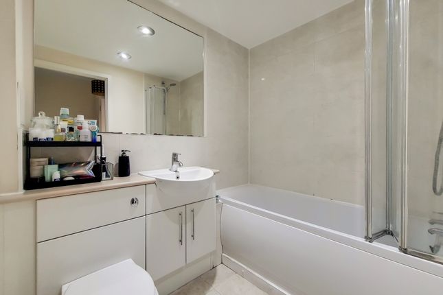 Flat for sale in Bassett House, Durnsford Road, Wimbledon