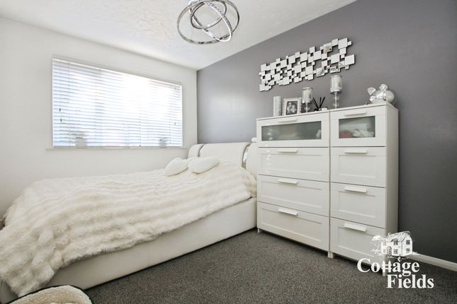 Flat 14, Redwell Court Eleanor Way, Waltham Cross photo 4