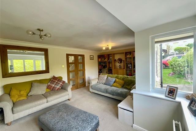 18, Martin Close Aughton, Sheffield photo 3