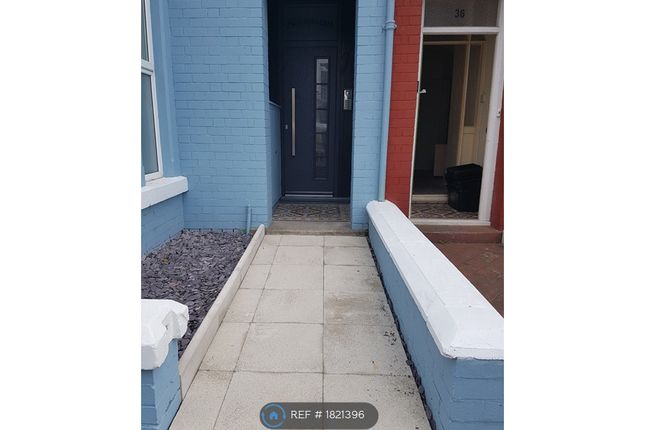 Flat to rent in Mary Street, Porthcawl